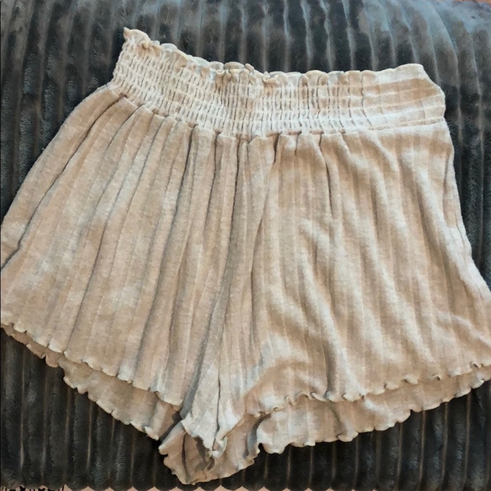 PacSun cream high waisted shorts